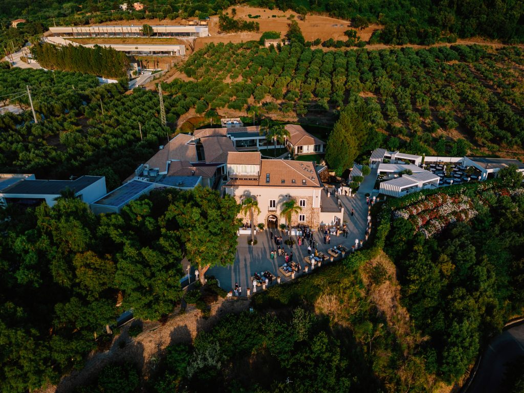 Matrimonio a Villa Klopè in Calabria immerso nel verde